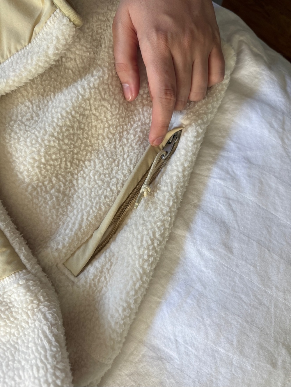 The North Face Cream White Sherpa Fleece 1/2 Snap - Picture 7 of 9
